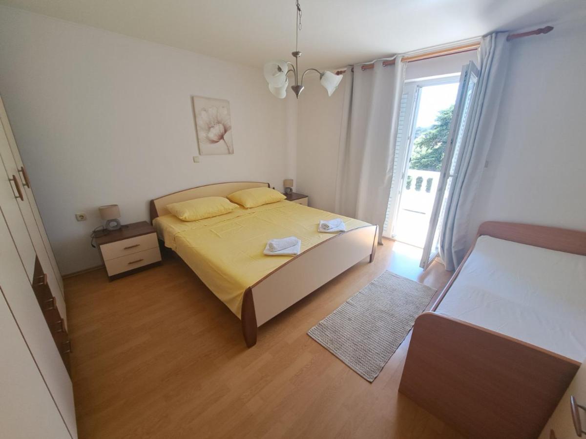 Apartmani Dijana Palit Zewnętrze zdjęcie